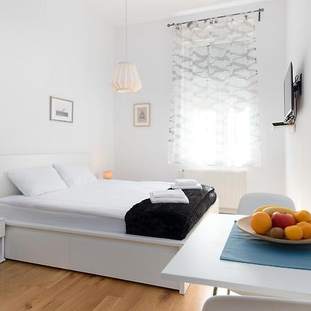 Modern Studio Near Park Zrinjevac And Main Square Zagreb Extérieur photo